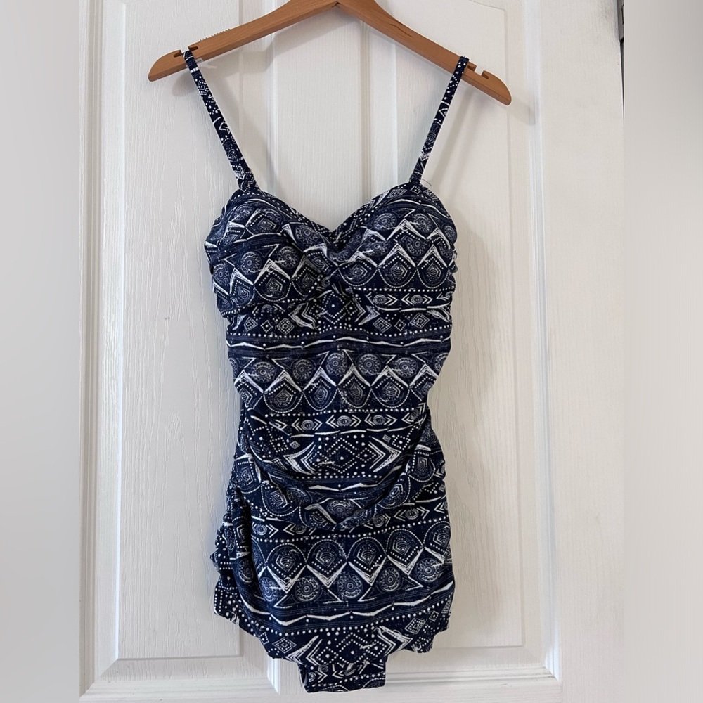 Shore Shapes Swimwear one piece swimsuit with adjustable straps 8